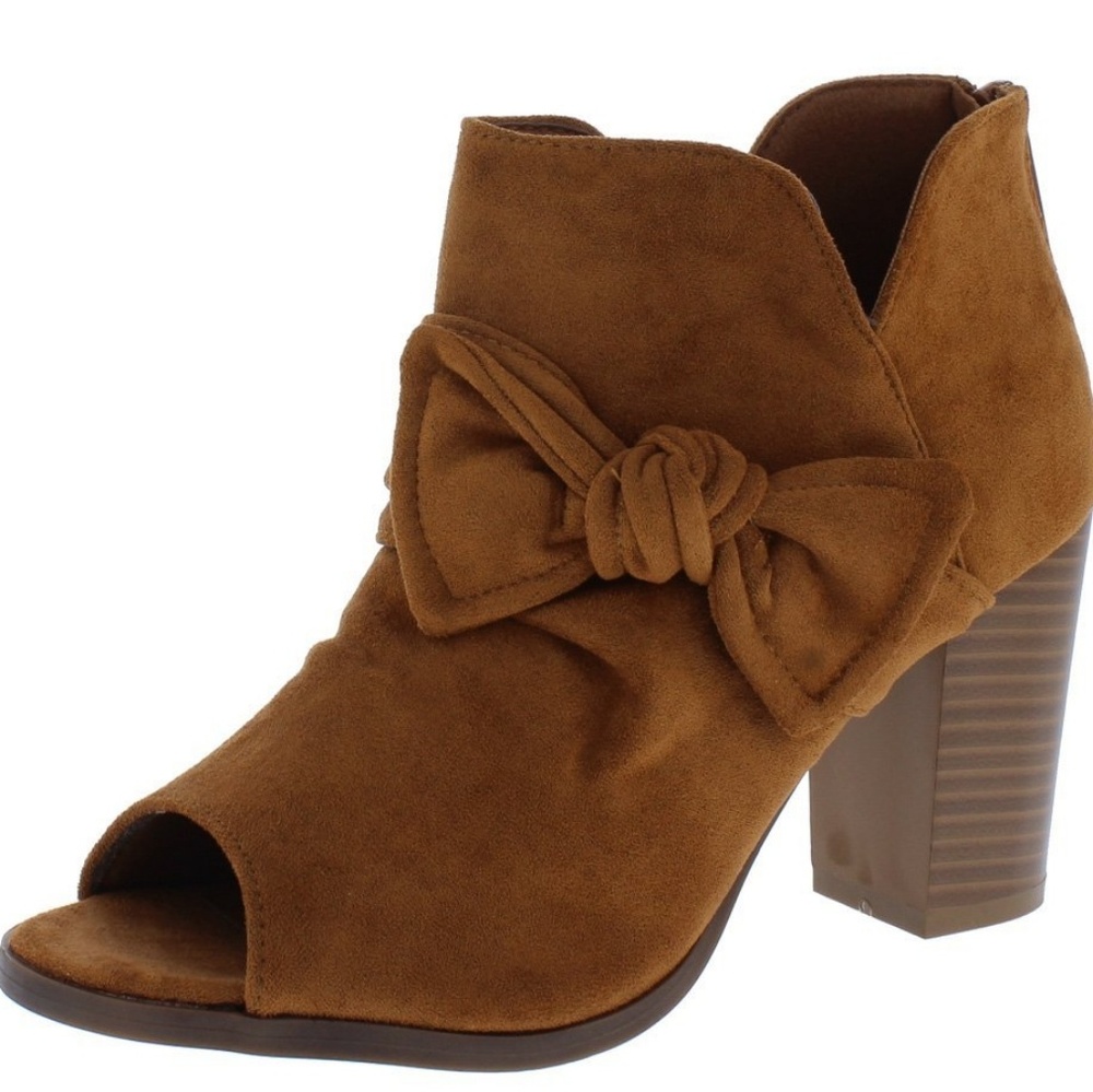 Brown suede bootie
